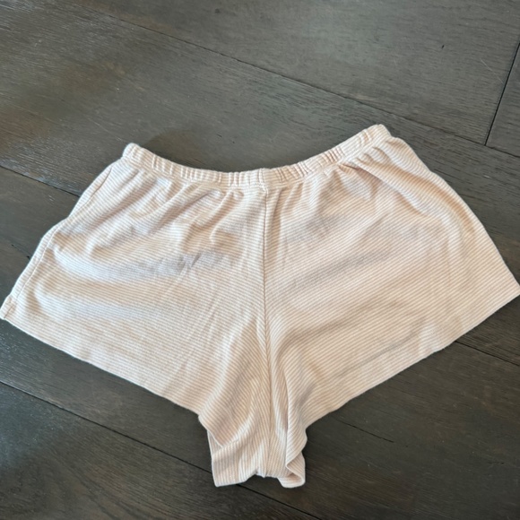 Brandy Melville Shorts - Picture 3 of 3
